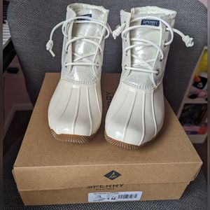 NEW Sperry boots